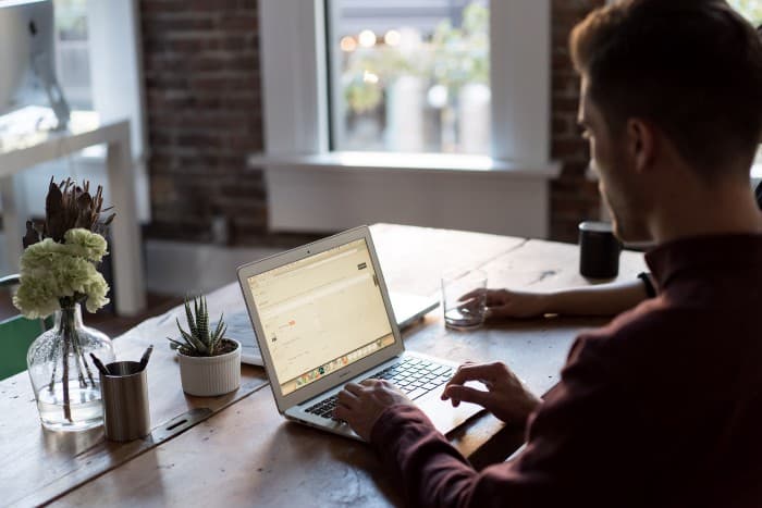 Homme, travail, ordinateur,