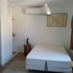 Photo de la location a temps partiel de : Chambre de 16m2 avec salle de bain privée à Vaulx-en-Velin