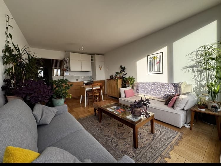 Photo de la location a temps partiel de : Chambre bureau dans grand 3 pieces plein sud sans vis-à-vis à Les Lilas