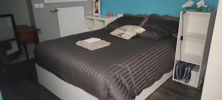 Photo de la location a temps partiel de : Belle grande chambre, au Plessis-Robinson (92350), proche de Paris à Le Plessis-Robinson