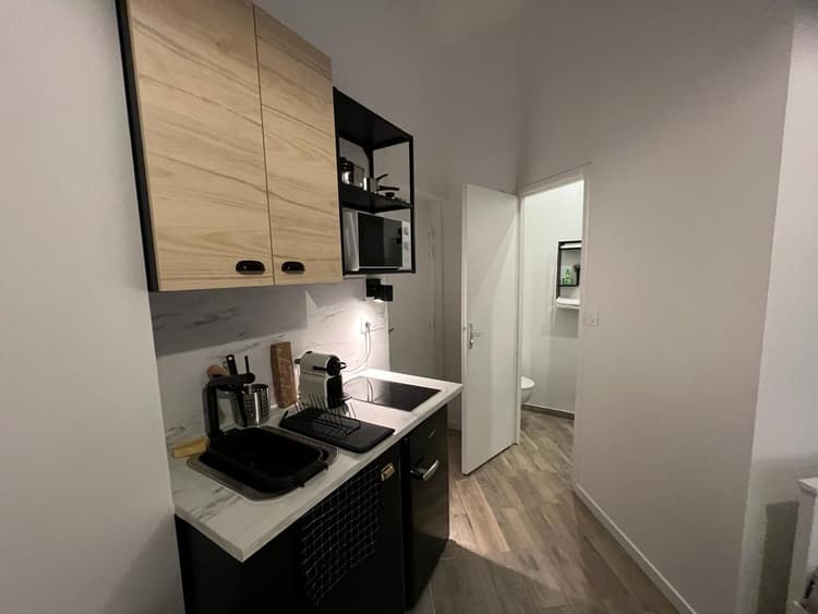 Photo de la location a temps partiel de : 🏡 Studio meublé – Pied-à-terre confortable pour professionnels à Lyon 3e