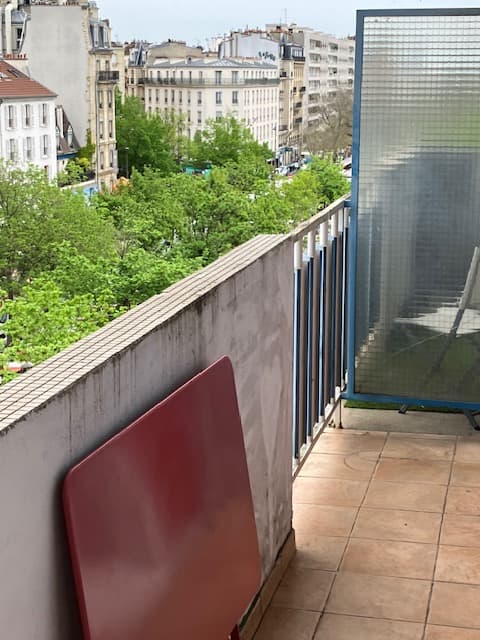 Photo de la location a temps partiel de : Studio tout équipé avec belle vue Montparnasse à Paris 14e