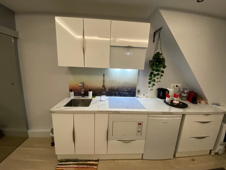 Photo de la location a temps partiel de : Chic studio/room 16m2 Arc de Triomphe à Paris