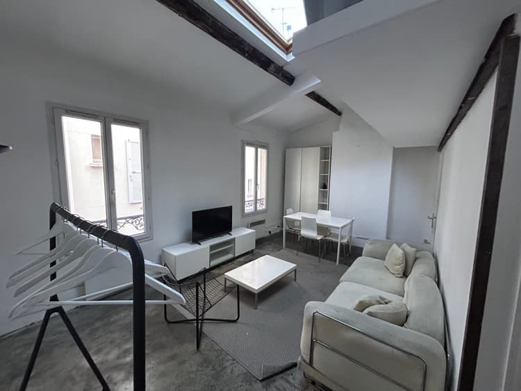 Photo de la location a temps partiel de : Bel appartement 2 pièces + mezzanine à Paris