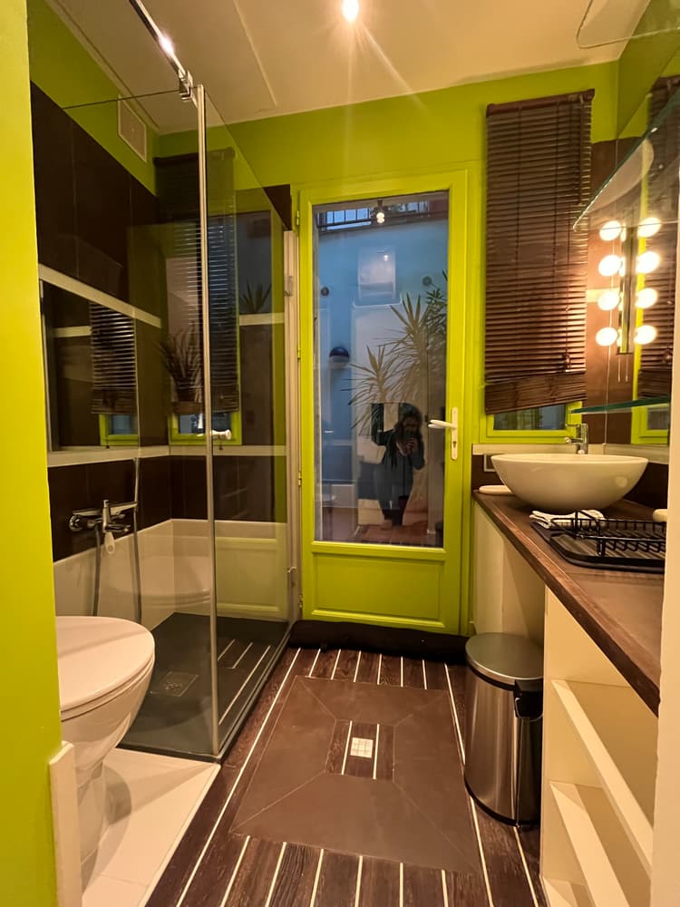 Photo de la location a temps partiel de : chambre charmante paris 9eme accès individuel , reste MARDI MERCREDI JEUDI SOIR à Paris