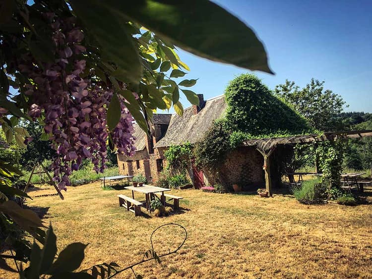 Photo de la location a temps partiel de : Maison de campagne isolée dans la vallée sarthoise à Valennes