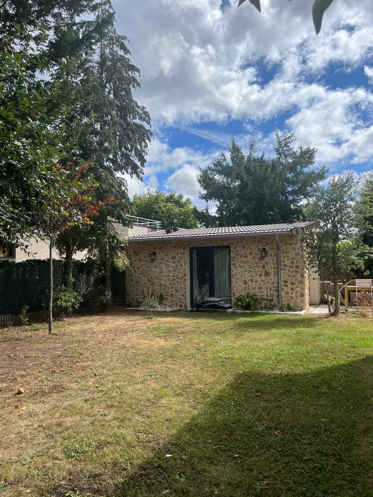 Photo de la location a temps partiel de : Location studio indépendant renové - au calme à moins de 30 min GDN à Taverny