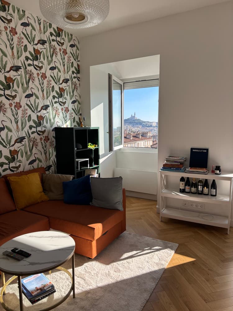 Photo de la location a temps partiel de : Bel appartement au dernier étage avec clim et vue ! à Marseille