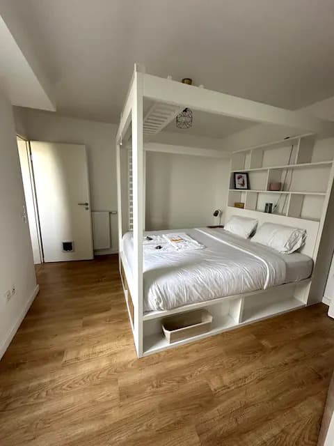 Photo de la location a temps partiel de : Bel appartement meublé et tout équipé à Montreuil à Montreuil