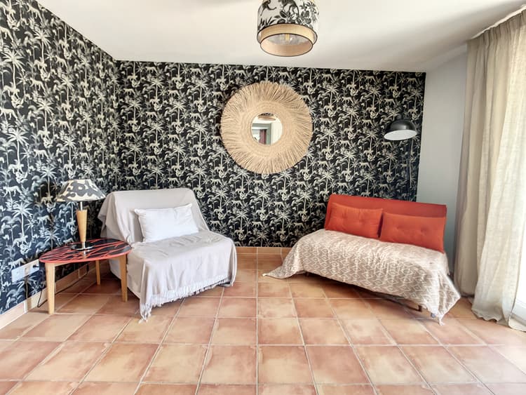 Photo de la location a temps partiel de : 1 ou 2 deux chambres au 1er étage d'une villa au calme à Rognes