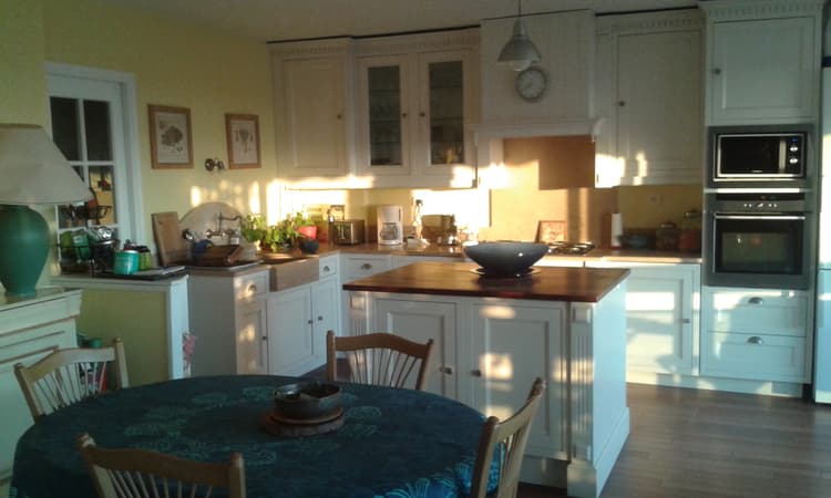 Photo de la location a temps partiel de : Chambre claire dans Grand appartement calme Marseille 8ème à Marseille