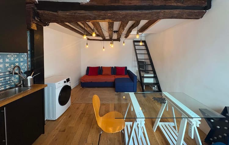 Photo de la location a temps partiel de : Duplex sous les toits en plein centre de Paris à Paris