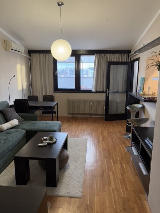 Photo de la location a temps partiel de : Appartement 2 pièces de 36m² à louer à Nice à 640 € par mois à Nice