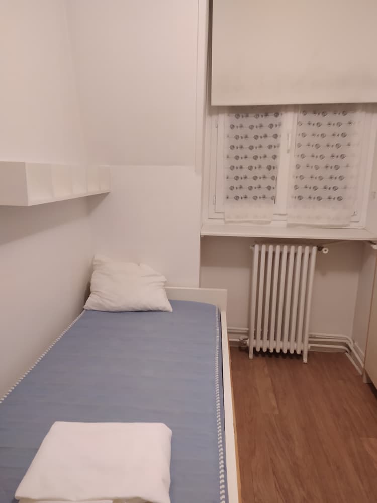 Photo de la location a temps partiel de : Chambre indépendante 9m2 à Paris