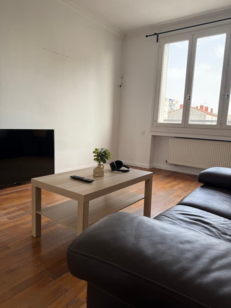 Photo de la location a temps partiel de : Chambre meublée, Villeurbanne, proche métro A à Villeurbanne