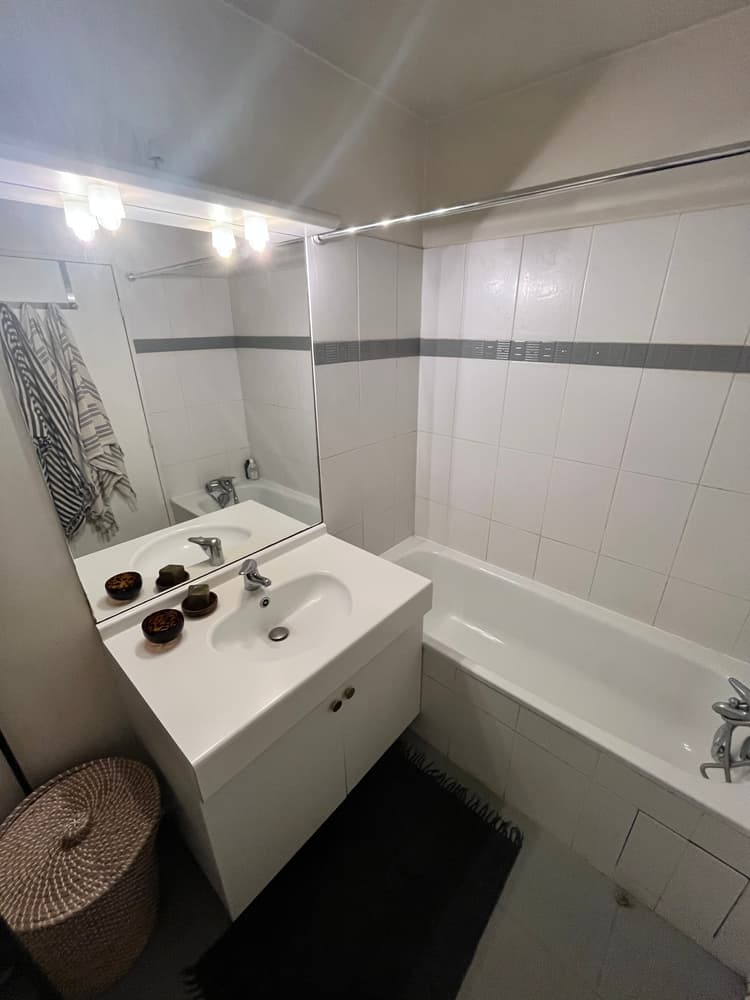 Photo de la location a temps partiel de : Appartement 2P au centre de Saint Ouen 5 min Métro 14 et 13 à Saint-Ouen-sur-Seine