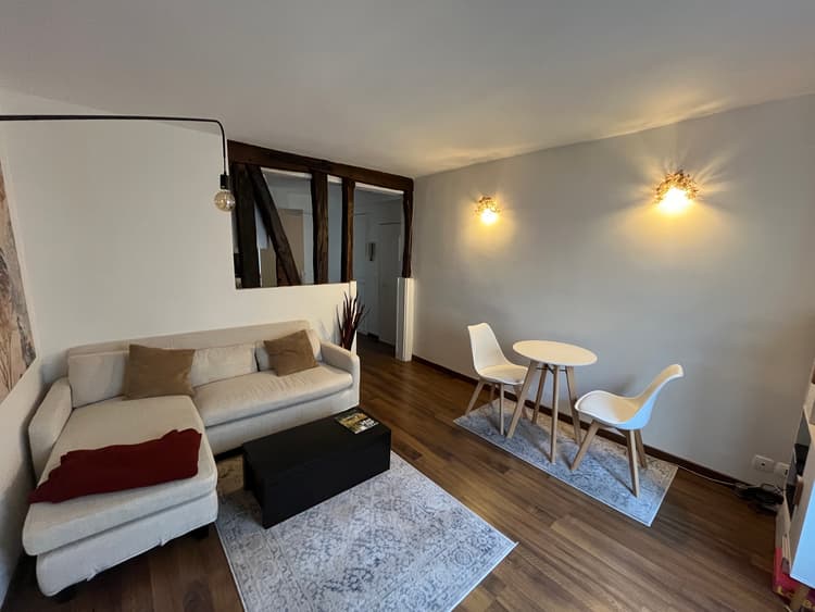Photo de la location a temps partiel de : Appartement Fonctionnel de 2 pièces Quartier Ternes-Monceau à Paris